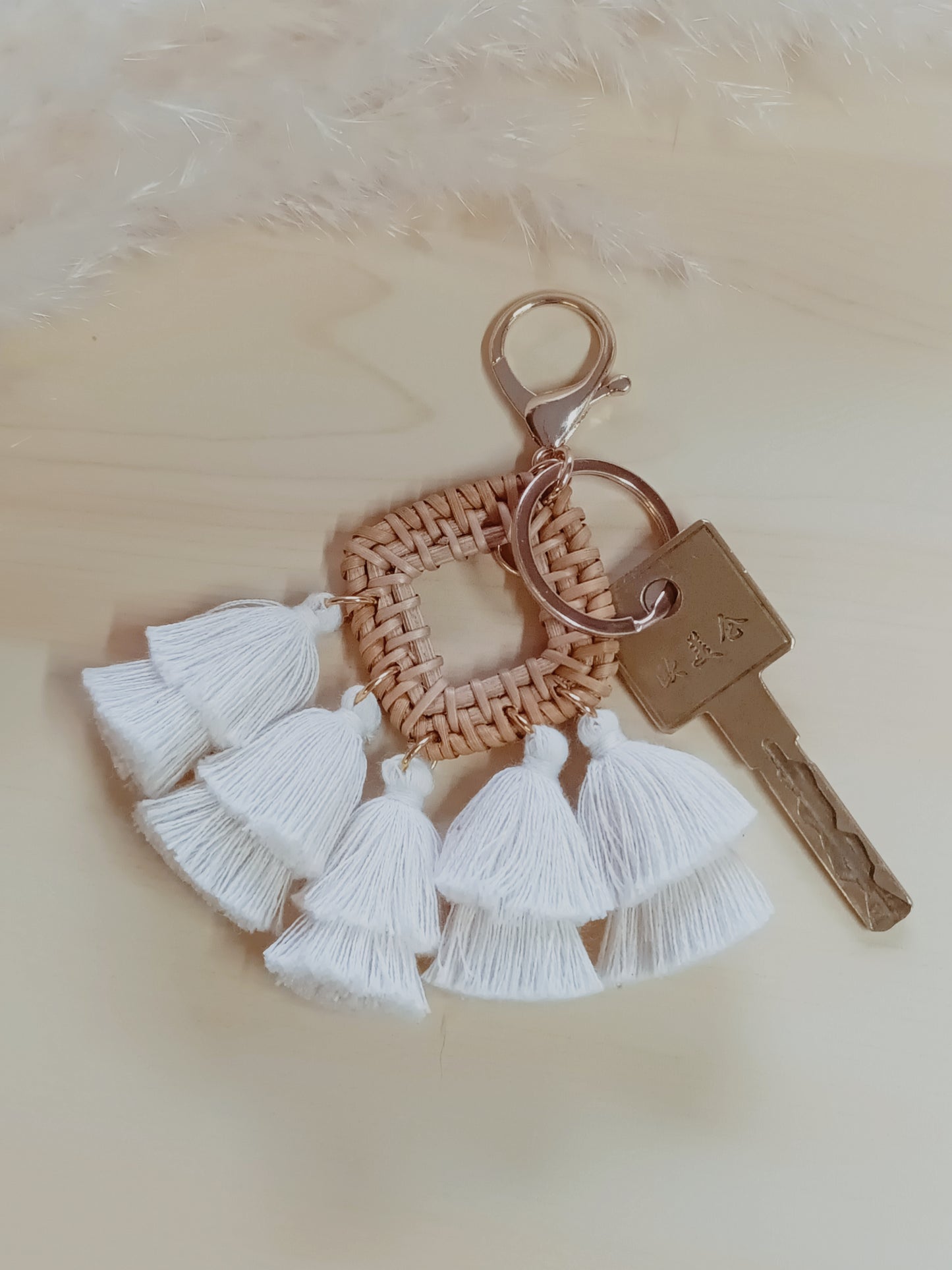Creative Boho Silicone Beads Macrame Tassel Keychain Custom Natural Rattan Metal Holder Bag Pendant Charm Keychain